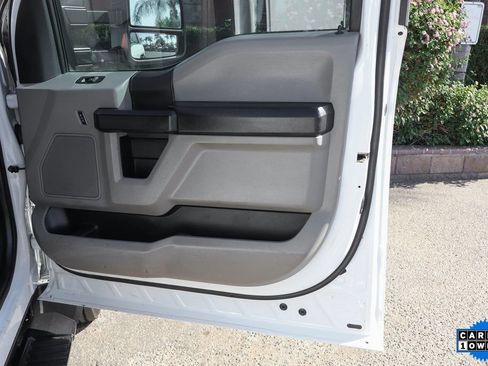 Used 2018 Ford F550 2WD Crew Cab Super Duty image 36