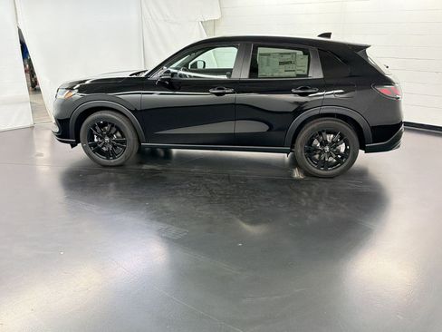 New 2027 Honda HR-V Sport image 2