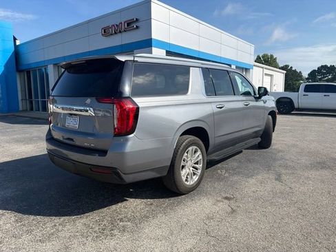 Used 2022 GMC Yukon XL SLE AWD/4WD image 5