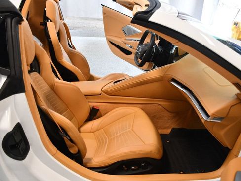 Used 2022 Chevrolet Corvette Stingray Premium Conv w/ Z51 Performance Package RWD image 35