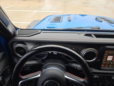 Used 2020 Jeep Gladiator Rubicon image 18