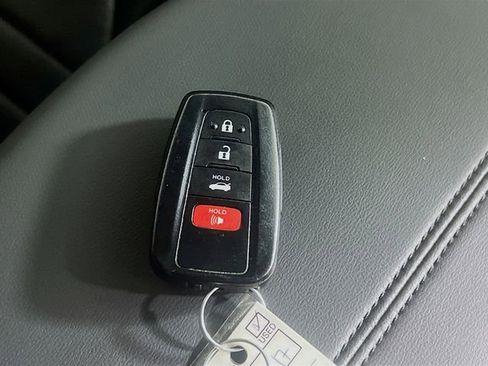 Used 2021 Toyota Avalon TRD image 32