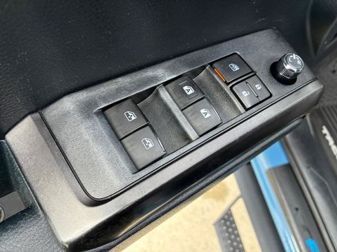 Used 2018 Toyota Tacoma TRD Pro AWD/4WD image 9