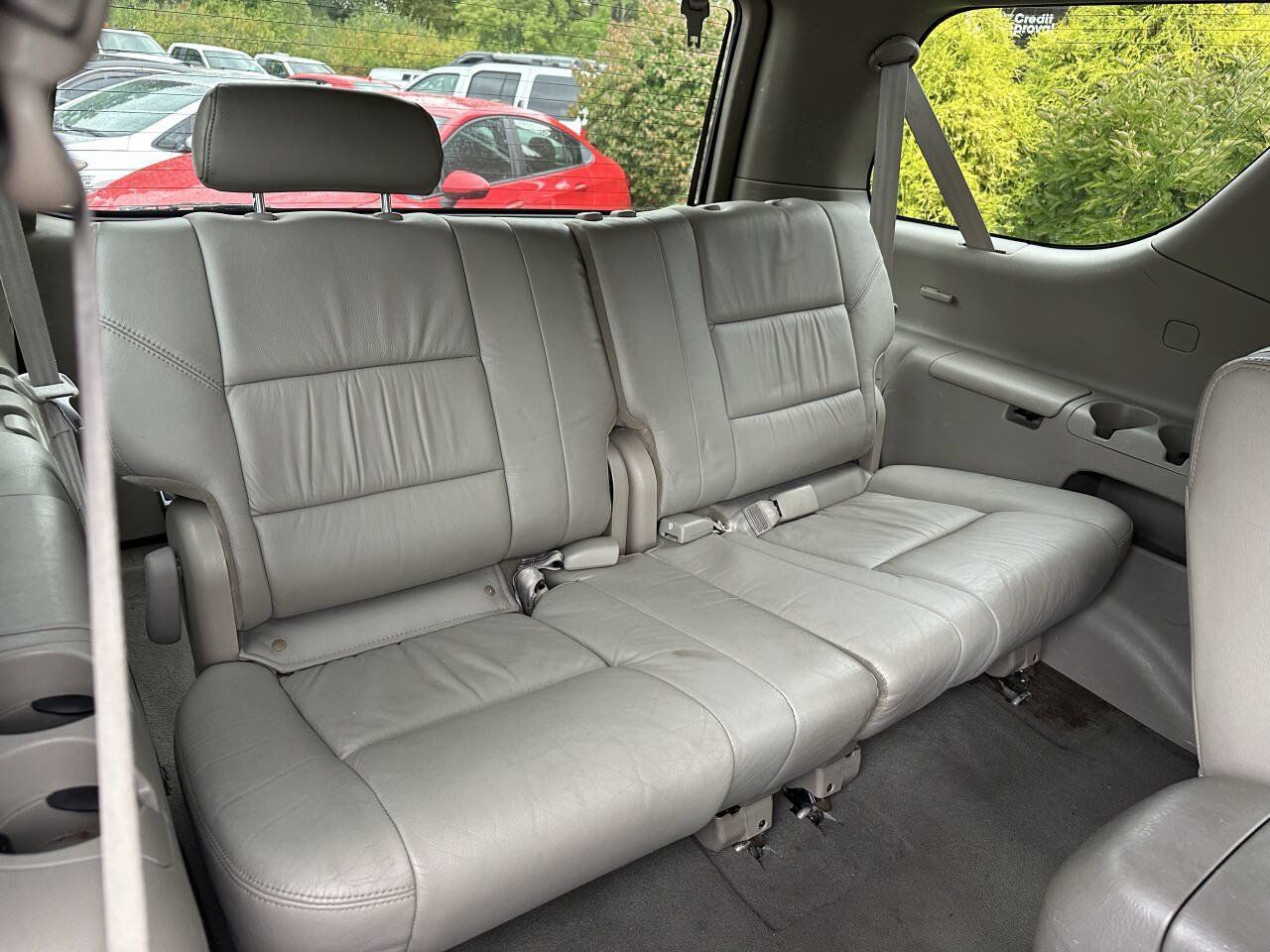 Used 2007 Toyota Sequoia Limited w/ Luxury Pkg AWD/4WD image 24