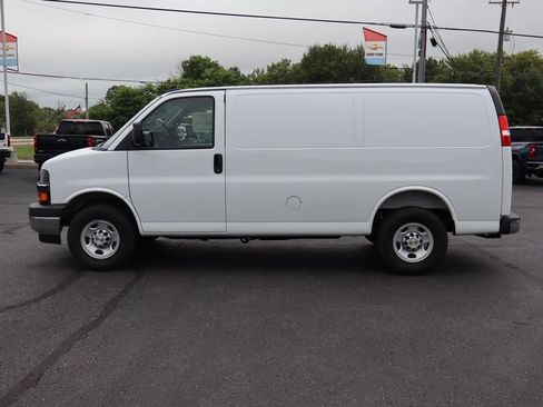 New 2025 Chevrolet Express 2500 w/ Driver Convenience Package image 17