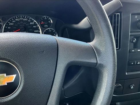 Used 2017 Chevrolet Express 2500 RWD image 14