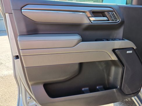 Used 2024 Chevrolet Silverado 1500 ZR2 w/ Technology Package image 22