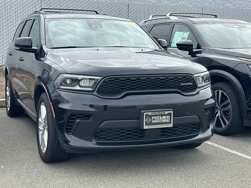 Used 2024 Dodge Durango GT image 2