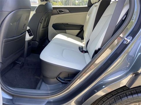 New 2026 Kia Sportage EX image 9