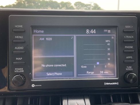 Used 2021 Toyota RAV4 XLE FWD image 30