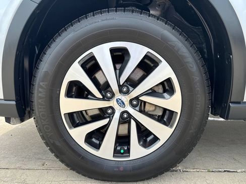Used 2022 Subaru Outback Premium AWD/4WD image 11
