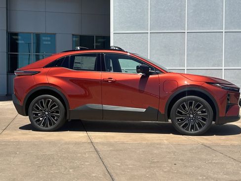 New 2026 Toyota C-HR AWD/4WD image 3