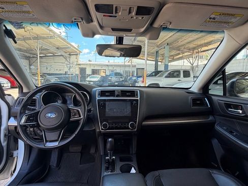 Used 2018 Subaru Outback 3.6R Limited AWD/4WD image 16