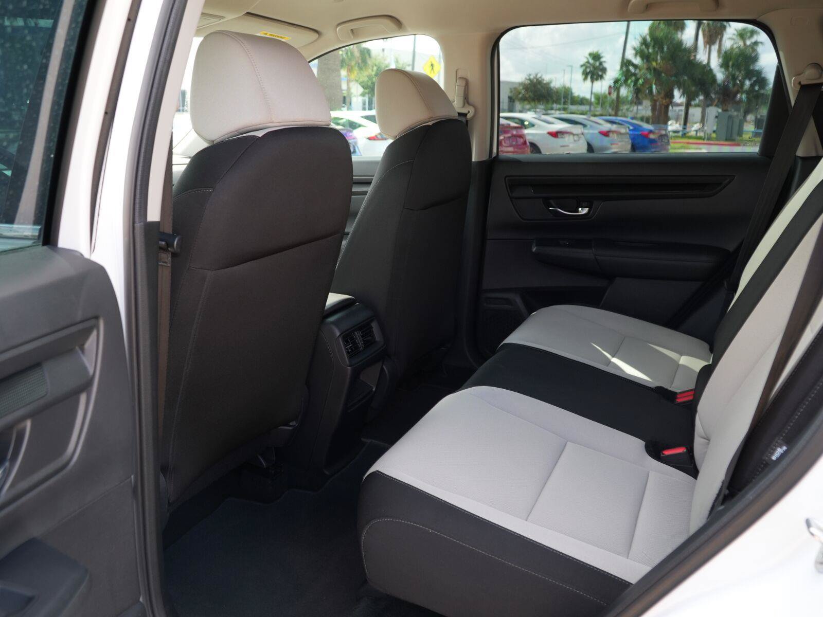 Used 2025 Honda CR-V LX image 19