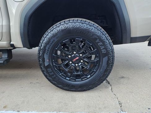 New 2026 GMC Canyon Elevation w/ Convenience Package image 51