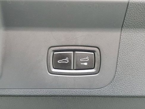 Used 2023 Porsche Panamera 4 Platinum Edition image 10