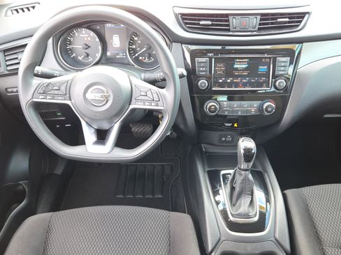 Used 2019 Nissan Rogue Sport S w/ Appearance Package image 11