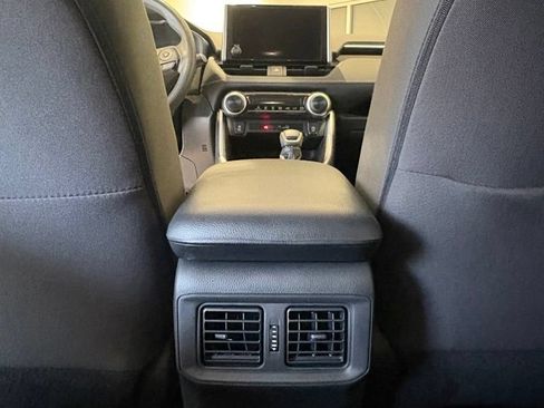 Used 2023 Toyota RAV4 LE AWD/4WD image 18