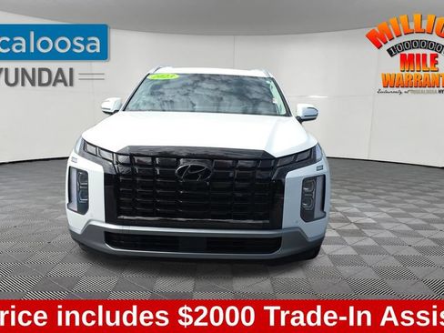 Used 2023 Hyundai Palisade Limited w/ Cargo Package FWD image 2