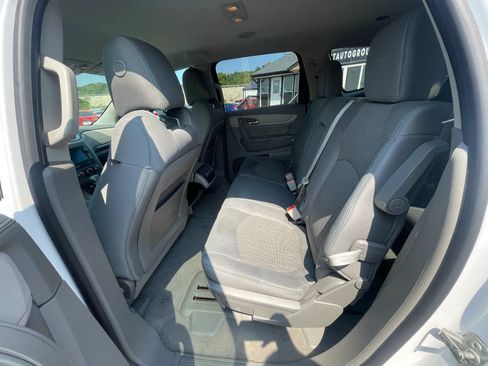 Used 2017 Chevrolet Traverse LS FWD image 23