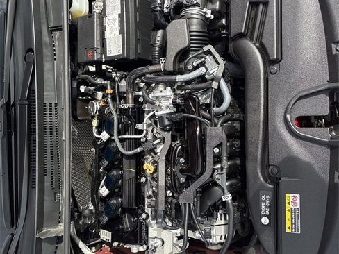 Used 2025 Toyota Corolla LE image 30