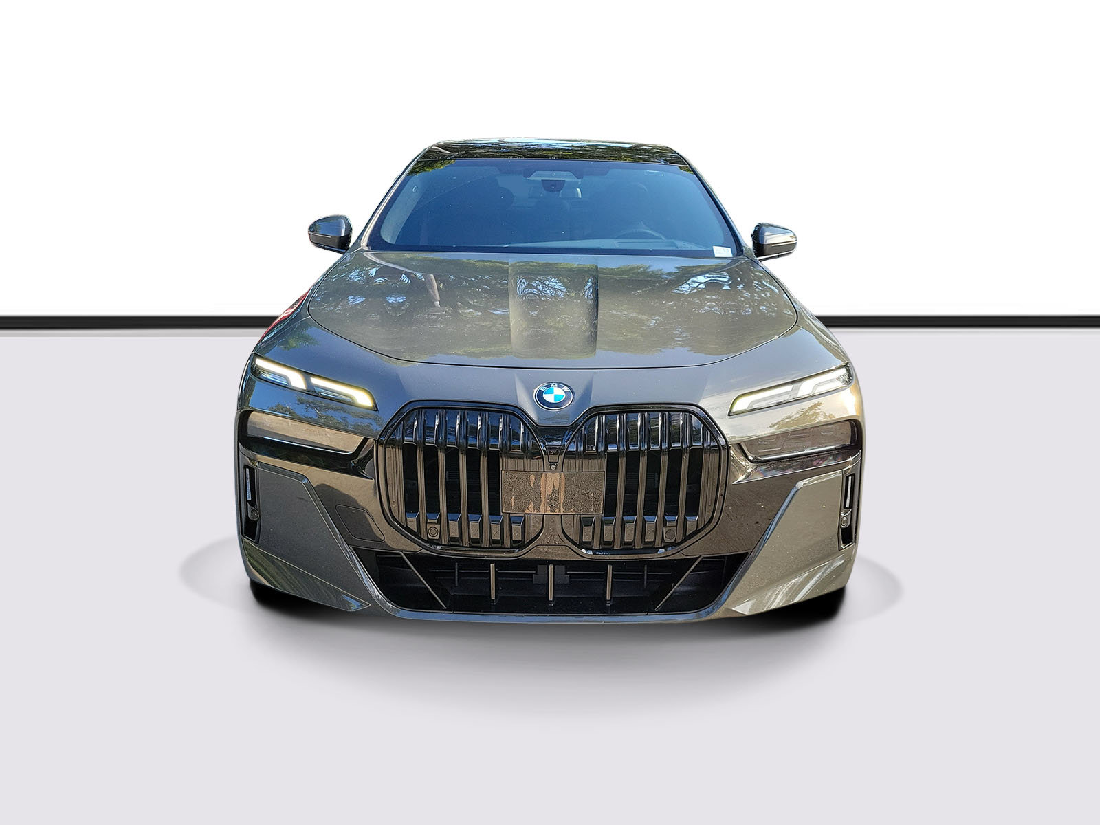 Certified 2023 BMW 740i RWD image 2