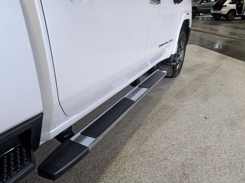 Used 2025 GMC Sierra 3500 Denali AWD/4WD image 11