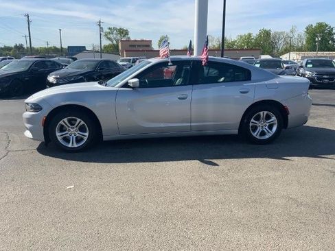 Used 2021 Dodge Charger SXT w/ Leather Interior Group RWD image 9