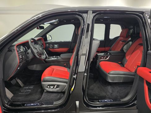 Used 2020 Rolls-Royce Cullinan Black Badge AWD/4WD image 12