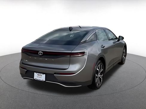 Used 2025 Toyota Crown XLE image 11