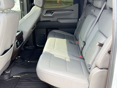 Used 2024 GMC Sierra 1500 SLT w/ SLT Premium Plus Package image 14