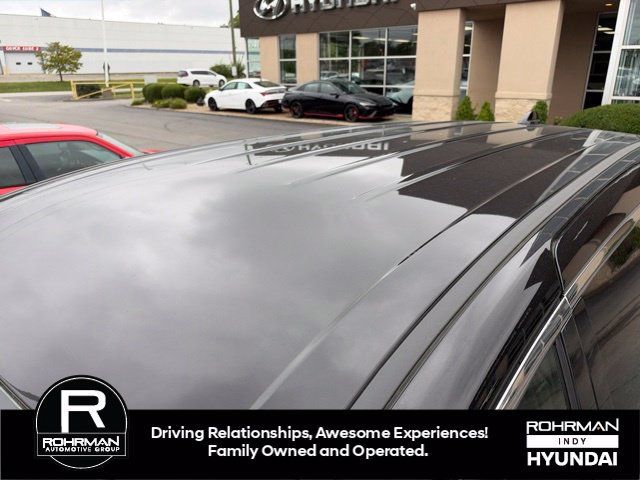 Used 2025 Chrysler Pacifica Select FWD image 11