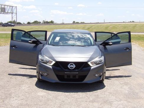Used 2018 Nissan Maxima SR w/ Midnight Edition FWD image 26