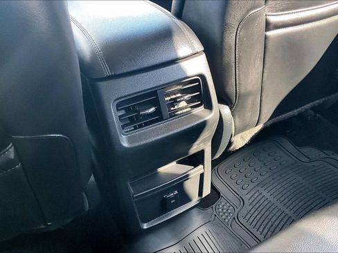 Used 2020 Ford Edge SEL FWD image 34