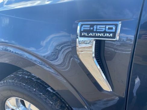 Used 2022 Ford F150 Platinum w/ Trailer Tow Package image 5