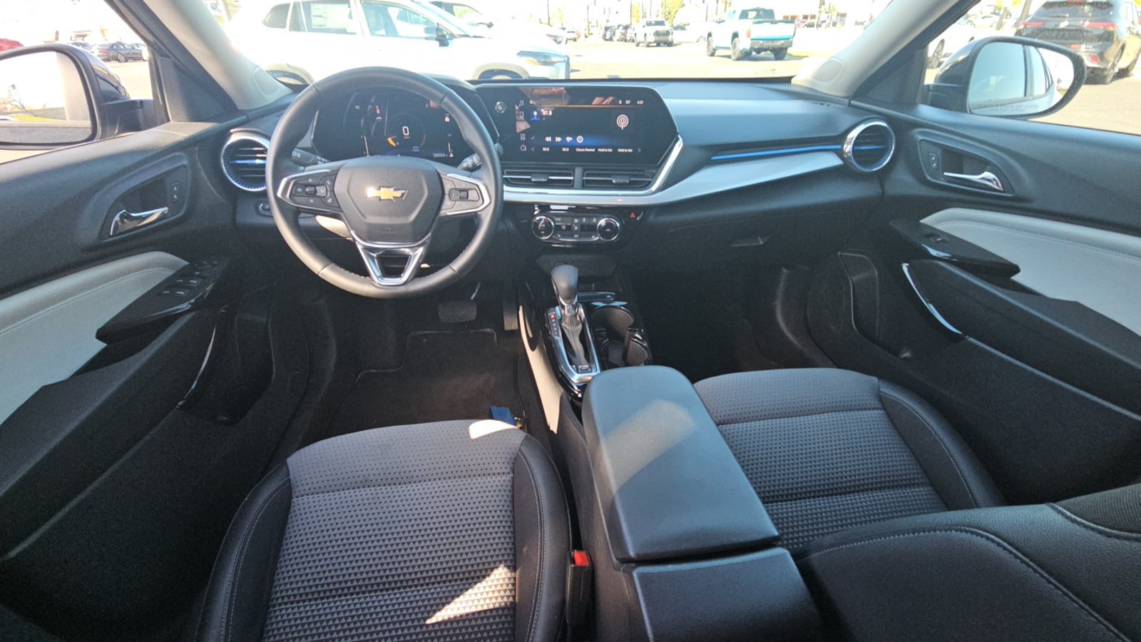 Used 2024 Chevrolet Trax LT w/ Driver Confidence Package FWD image 8