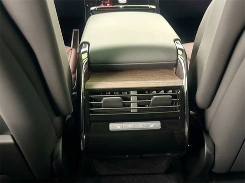 Used 2024 Land Rover Range Rover Sport Dynamic SE image 25