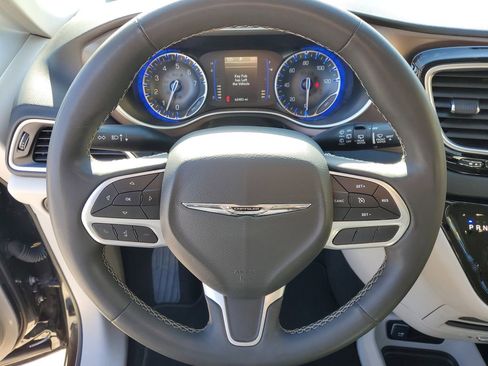 Used 2023 Chrysler Voyager LX FWD image 23
