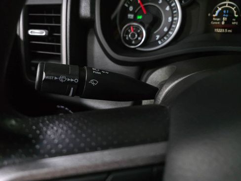 Used 2024 RAM 3500 Tradesman w/ Chrome Appearance Group image 23