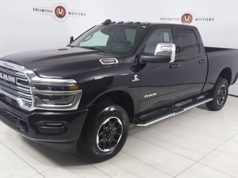 Used 2025 RAM 2500 Laramie AWD/4WD image 23