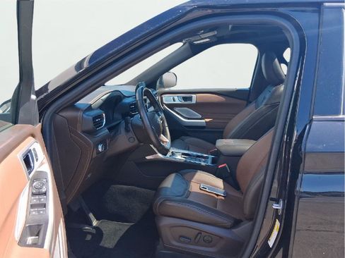 Used 2022 Ford Explorer King Ranch w/ Premium Technology Package AWD/4WD image 23