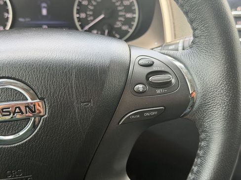 Used 2020 Nissan Murano SL w/ Moonroof Package FWD image 12