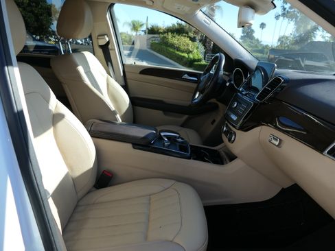 Used 2018 Mercedes-Benz GLE 350 image 28