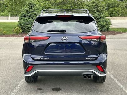 Used 2022 Toyota Highlander XSE