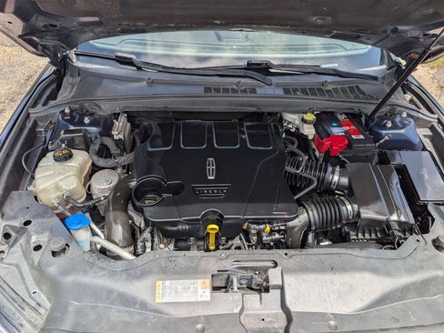 Used 2017 Lincoln Continental Reserve w/ Technology Package AWD/4WD image 13