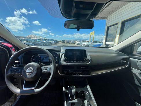 Used 2024 Nissan Rogue SV image 35