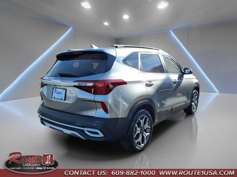 Used 2022 Kia Seltos EX AWD/4WD image 3