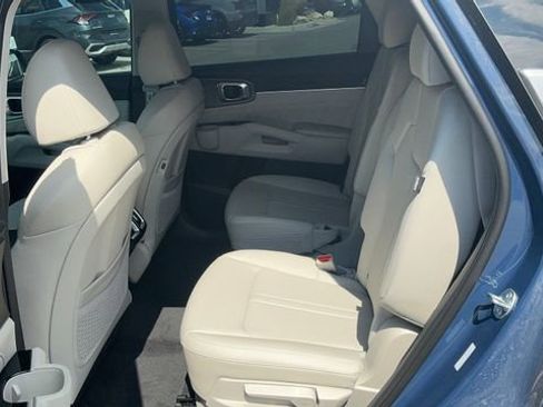 Certified 2025 Kia Sorento SX FWD image 23