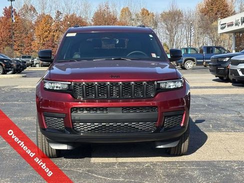New 2025 Jeep Grand Cherokee L Altitude image 36