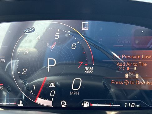 Used 2021 Chevrolet Corvette Stingray Premium Conv w/ Z51 Performance Package image 21